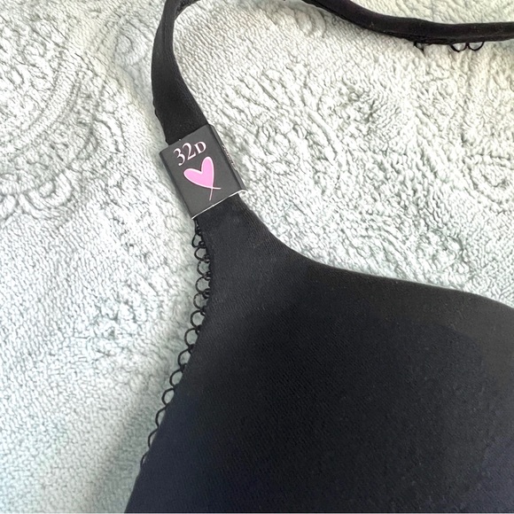 Body by Victoria Push-up Plunge Bra - Picture 4 of 5